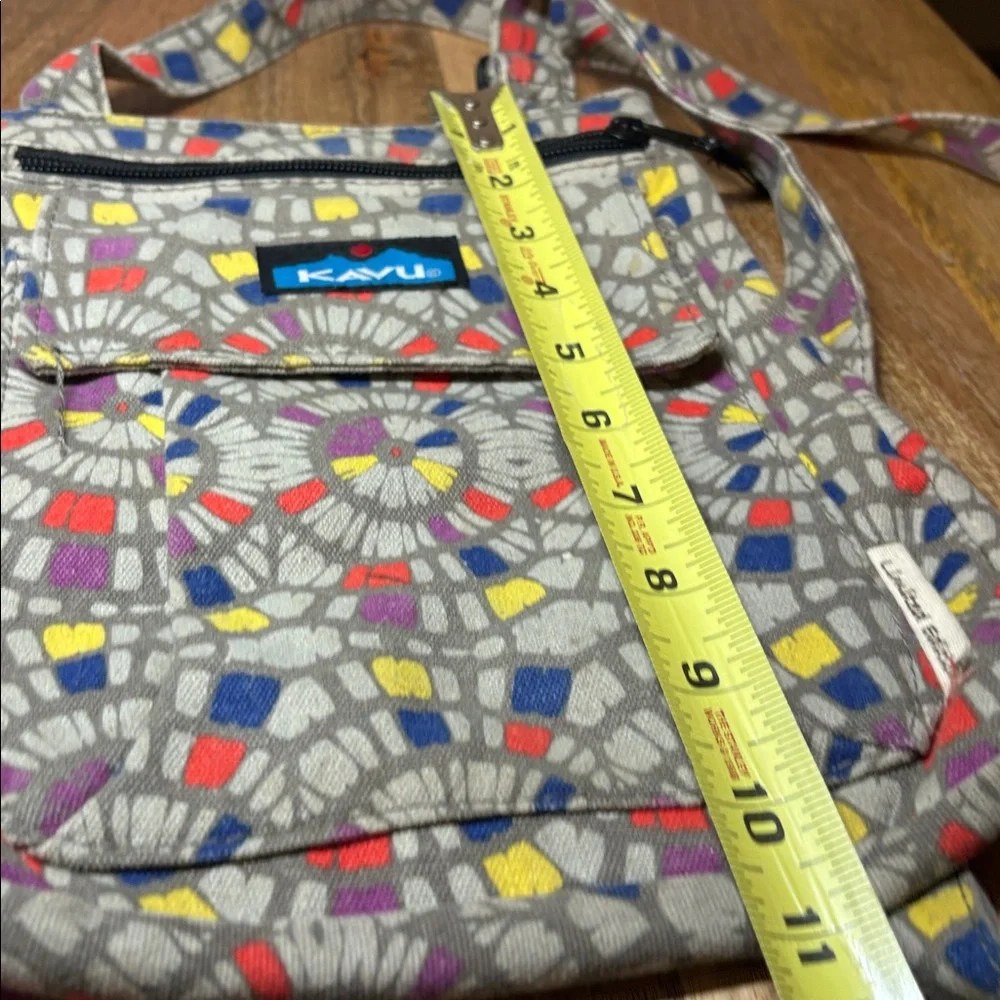 Kavu Geometric Canvas Crossbody